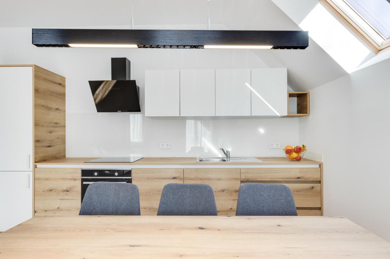 Chic Apartments With Balcony And Spa In Mojstrana Extérieur photo