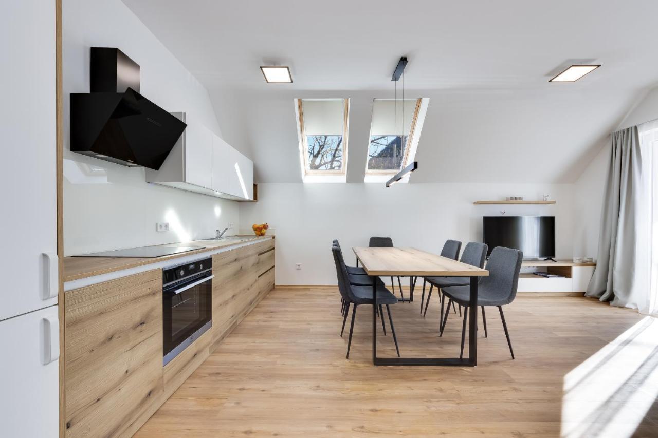Chic Apartments With Balcony And Spa In Mojstrana Extérieur photo