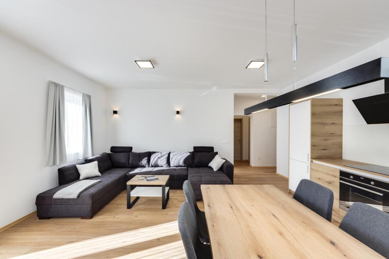 Chic Apartments With Balcony And Spa In Mojstrana Extérieur photo