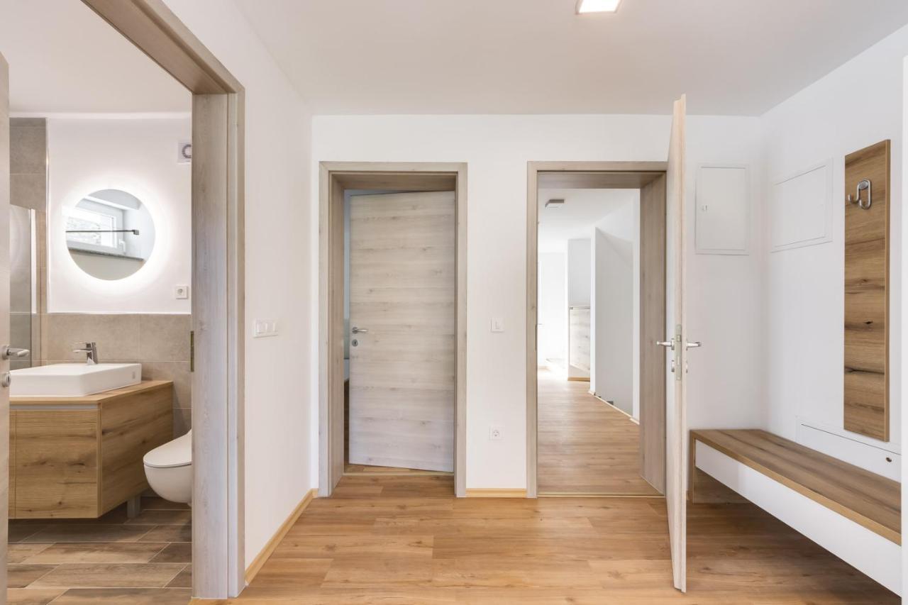 Chic Apartments With Balcony And Spa In Mojstrana Extérieur photo