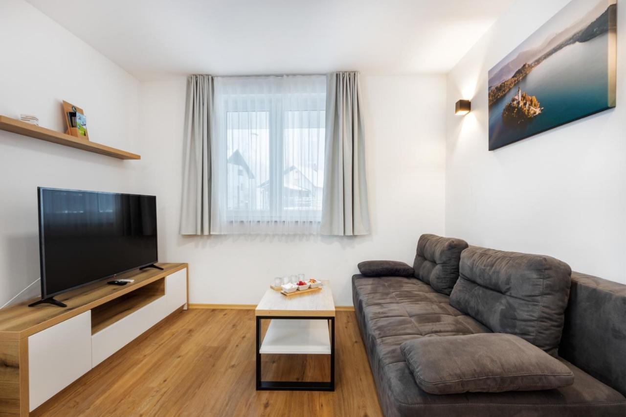 Chic Apartments With Balcony And Spa In Mojstrana Extérieur photo